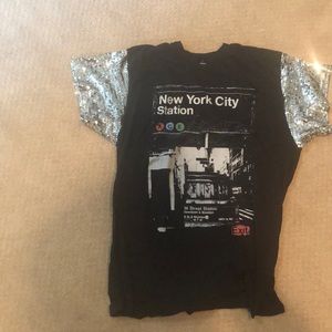 Fun Black distresses T shirt